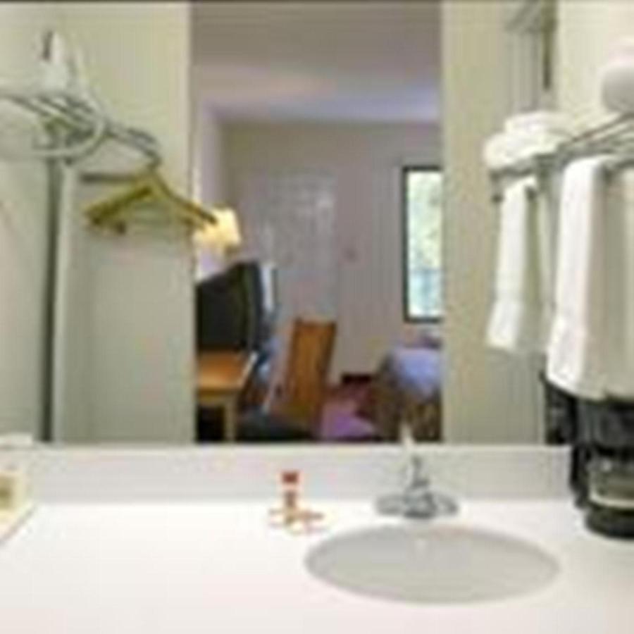 Double Room with Two Double Beds - Smoking at Super 8 by Wyndham Lavonia