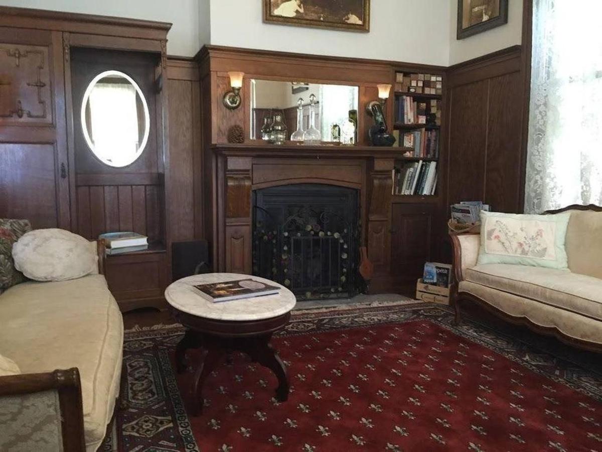| Bradford Place Inn (California)