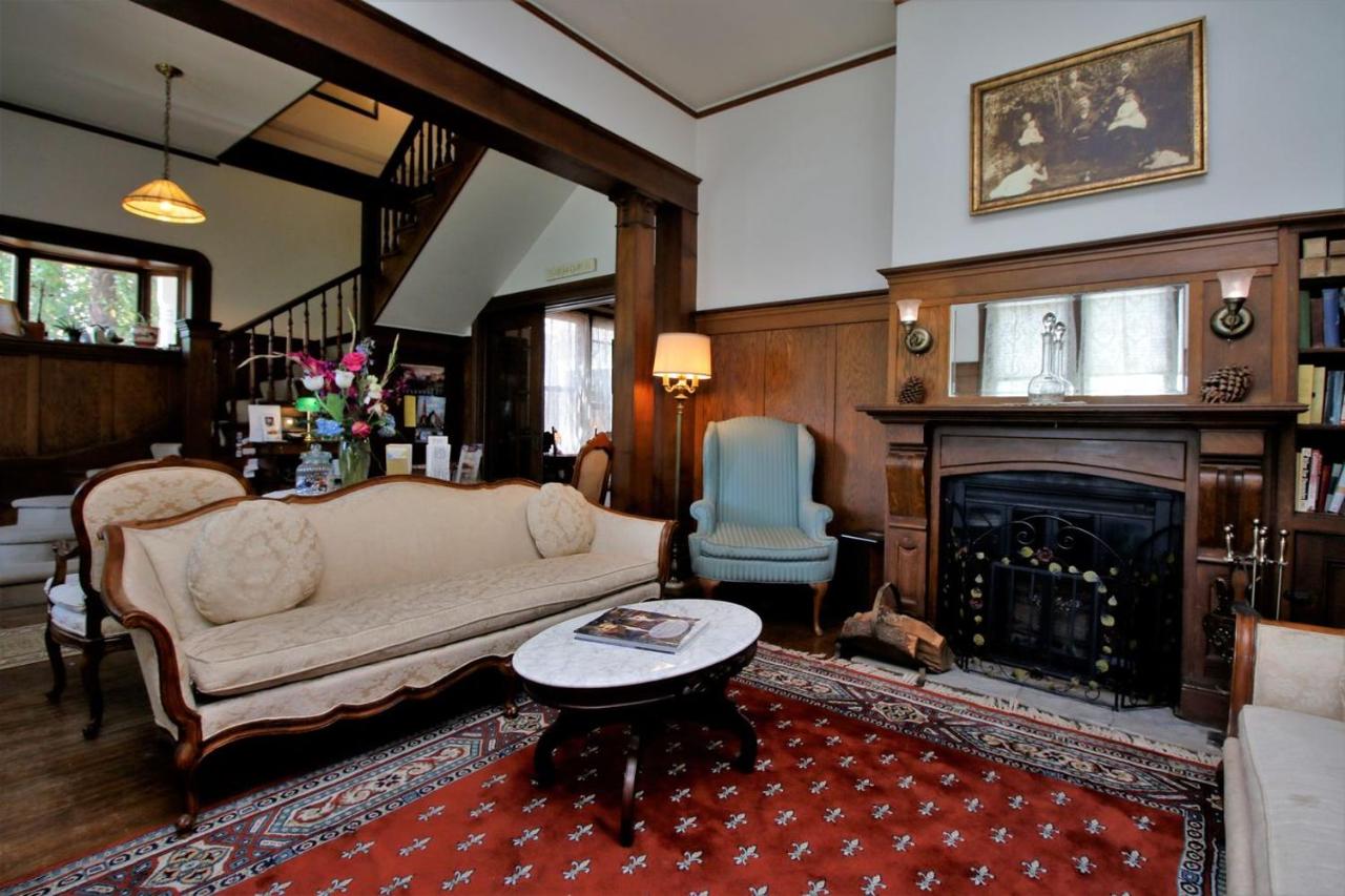 | Bradford Place Inn (California)