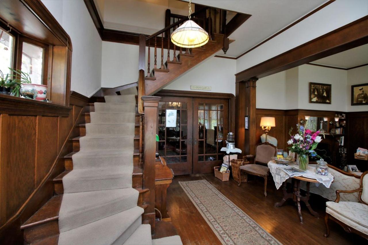 | Bradford Place Inn (California)