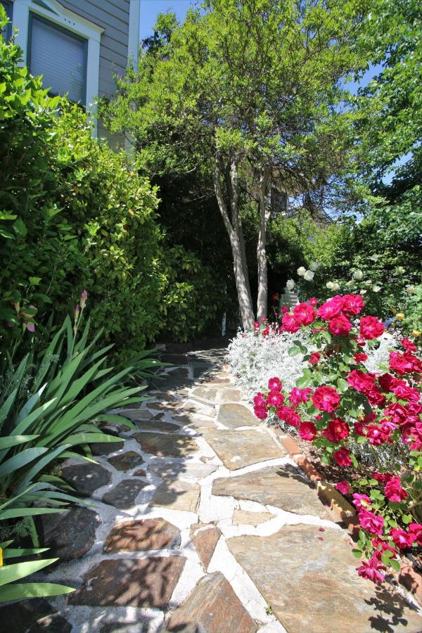 | Bradford Place Inn (California)
