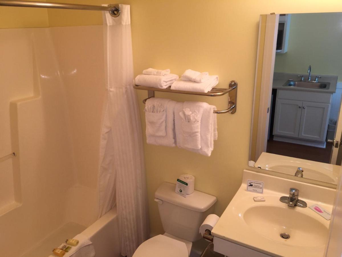  | Topsail Shores Inn