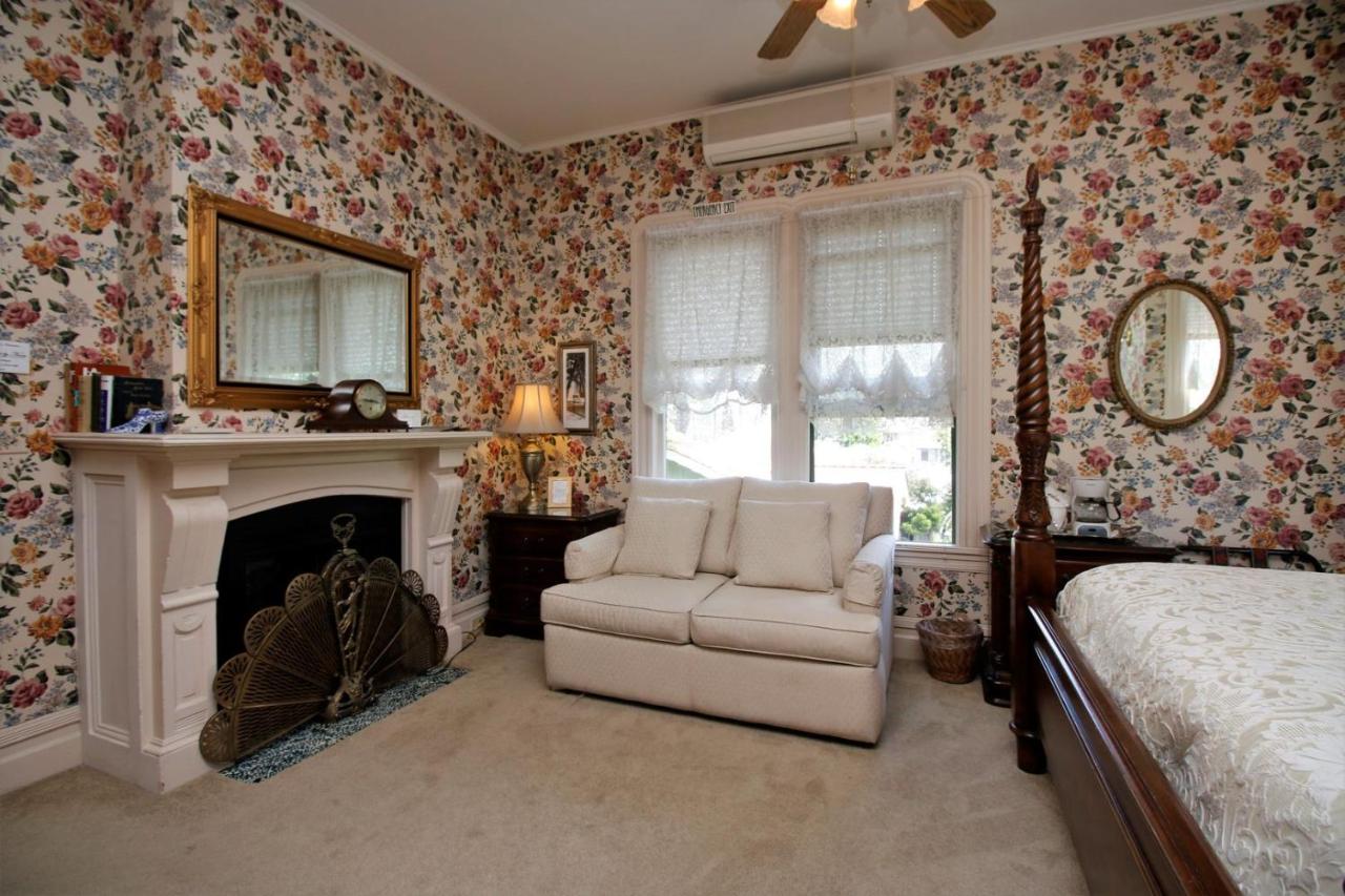 | Bradford Place Inn (California)