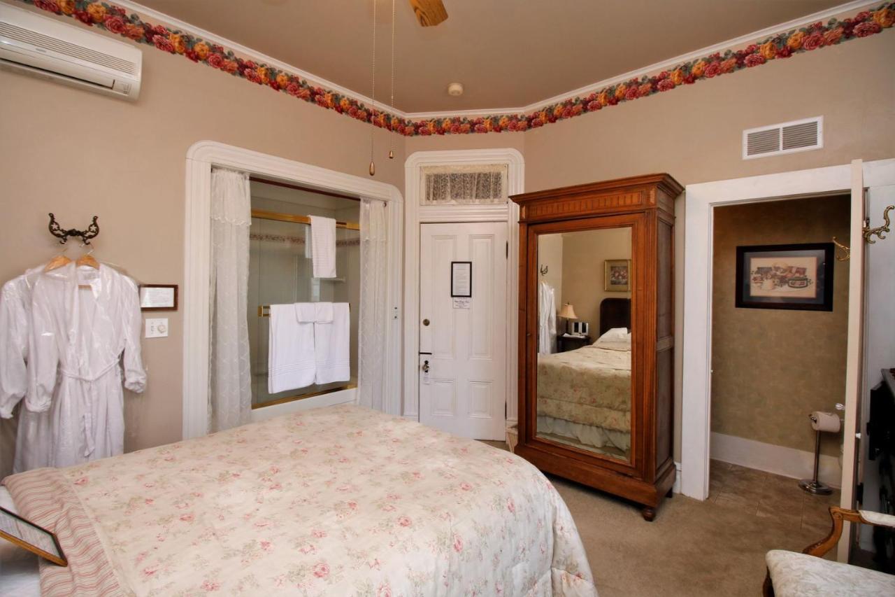 | Bradford Place Inn (California)