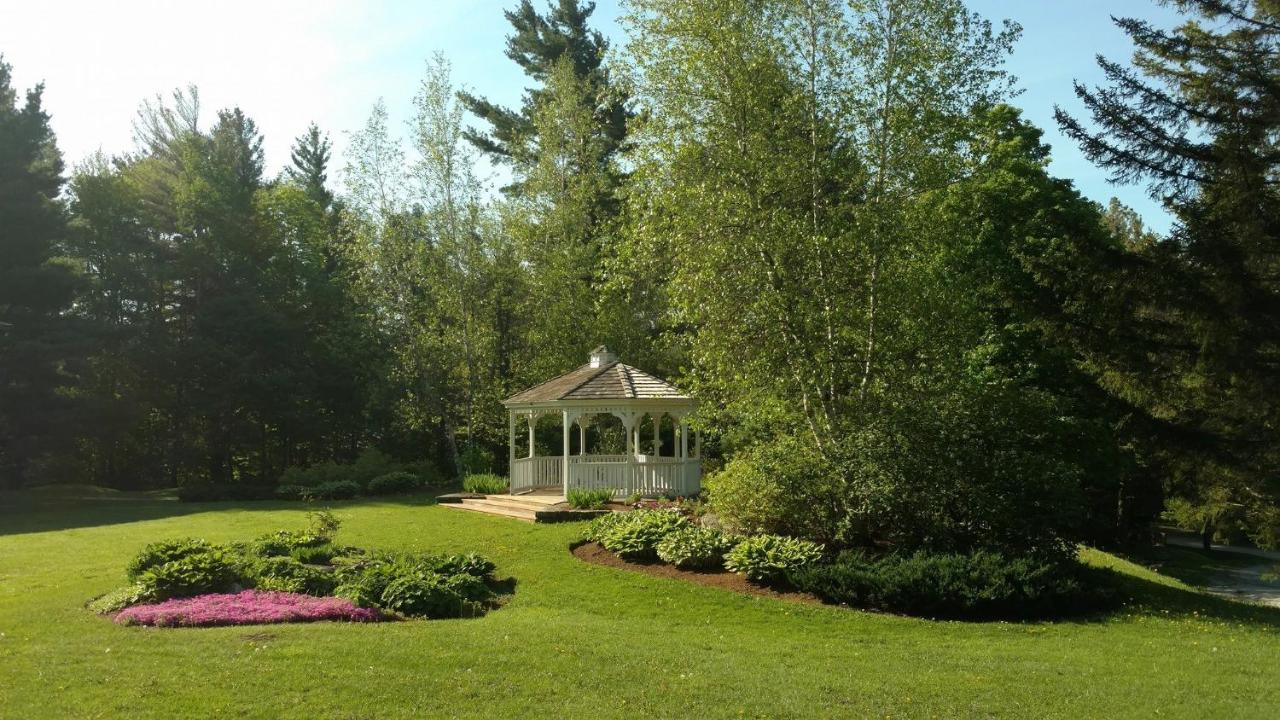 | Summit Lodge