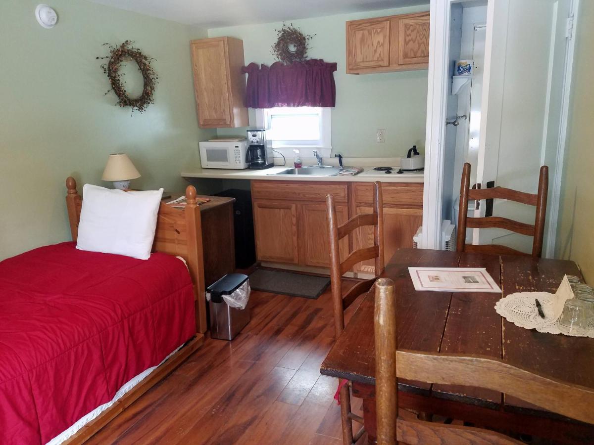 | Bartlett Inn