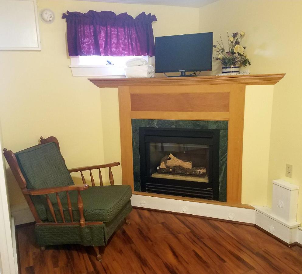 | Bartlett Inn