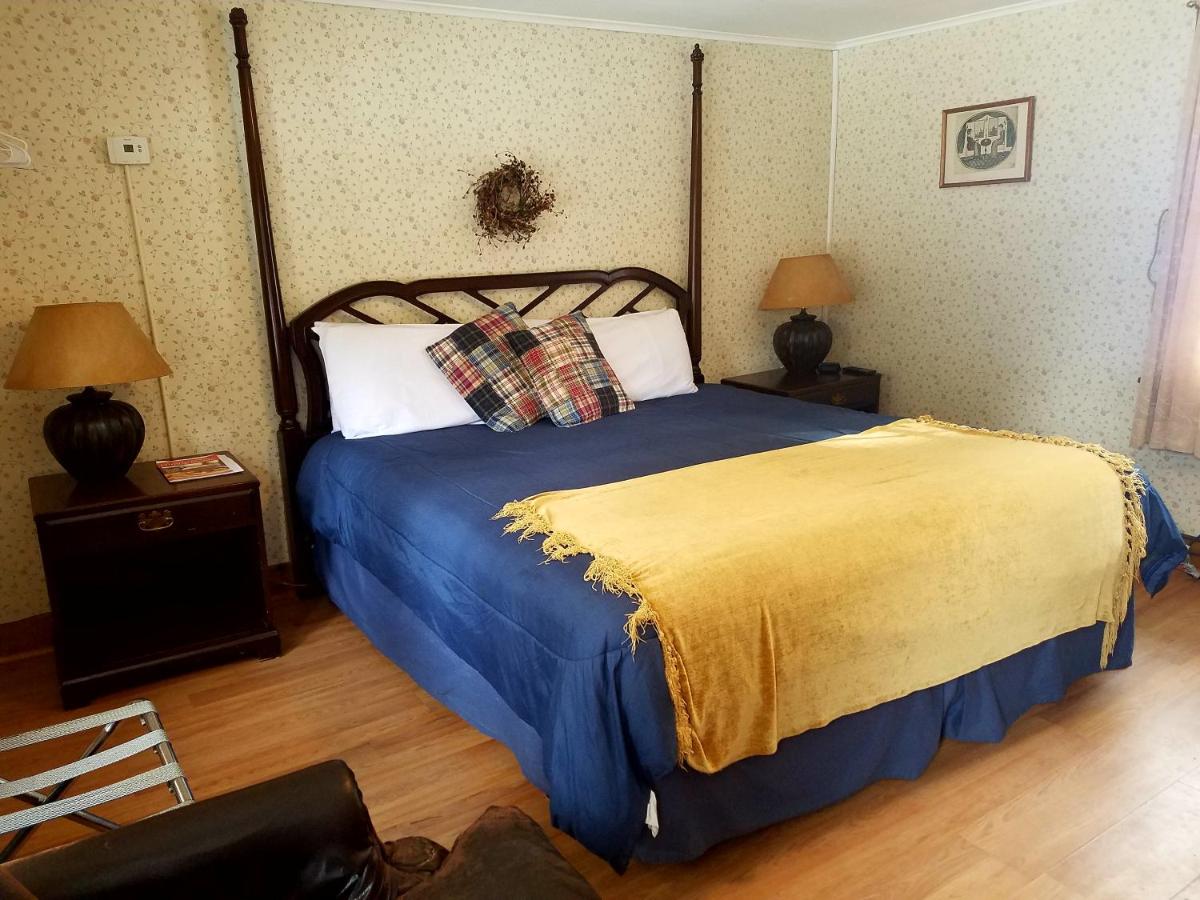 | Bartlett Inn