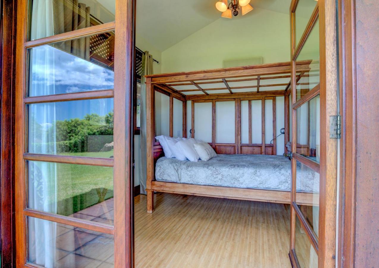 | Ho'oilo House