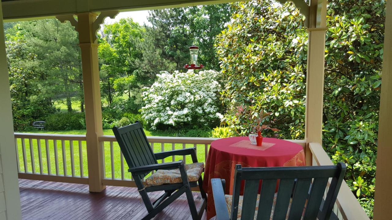 | Hummingbird Inn