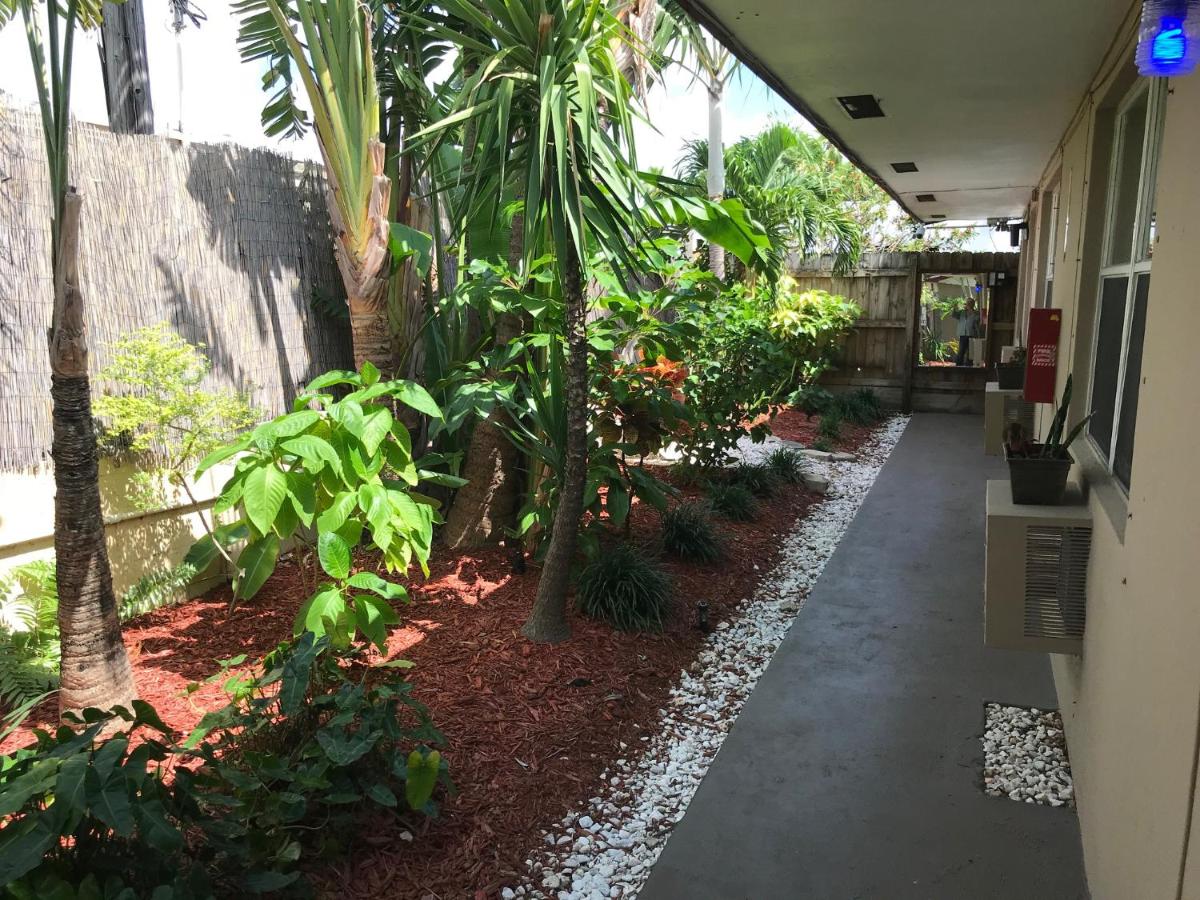  | INN LEATHER GUEST HOUSE-GAY MALE ONLY