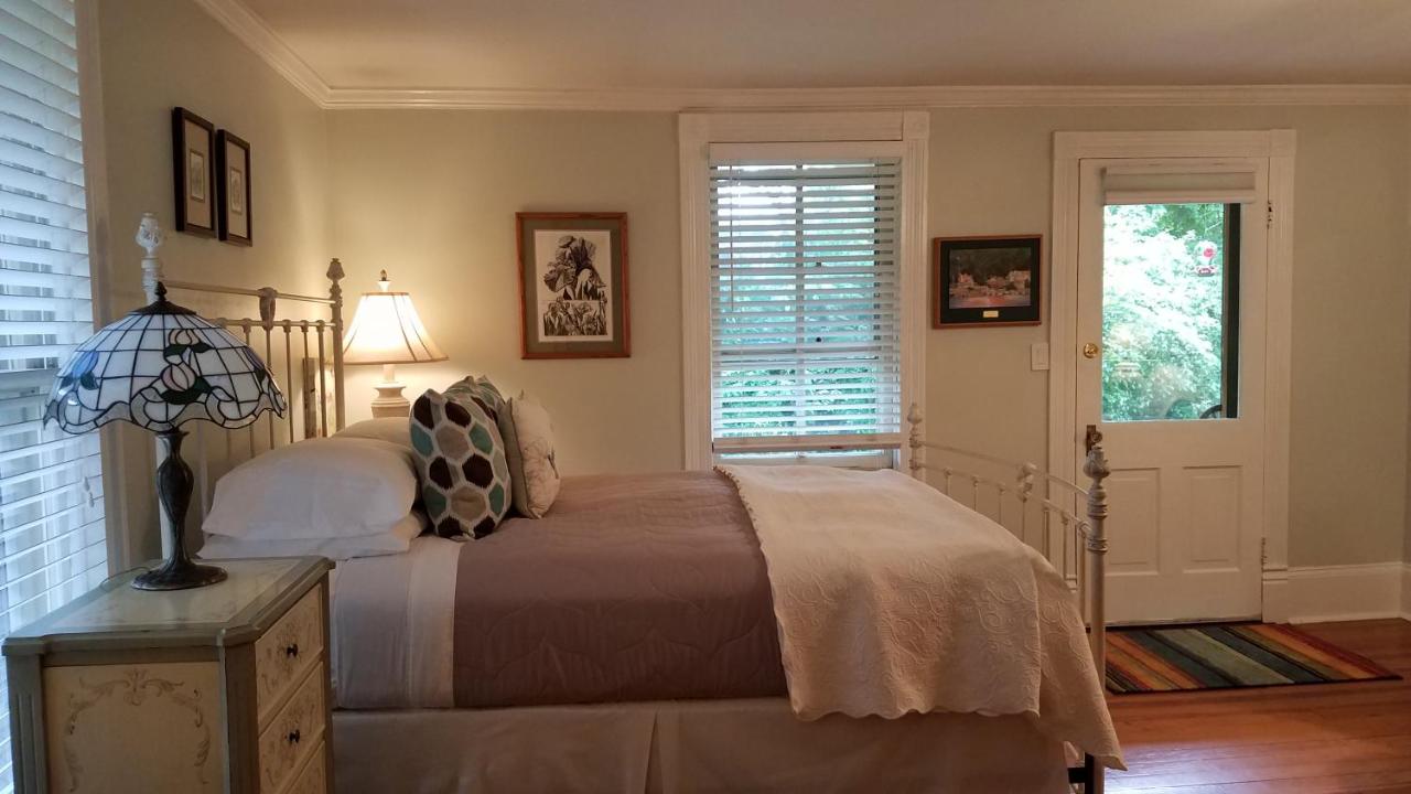 | Hummingbird Inn