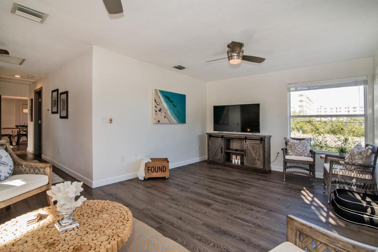 | Seaside Cottage B