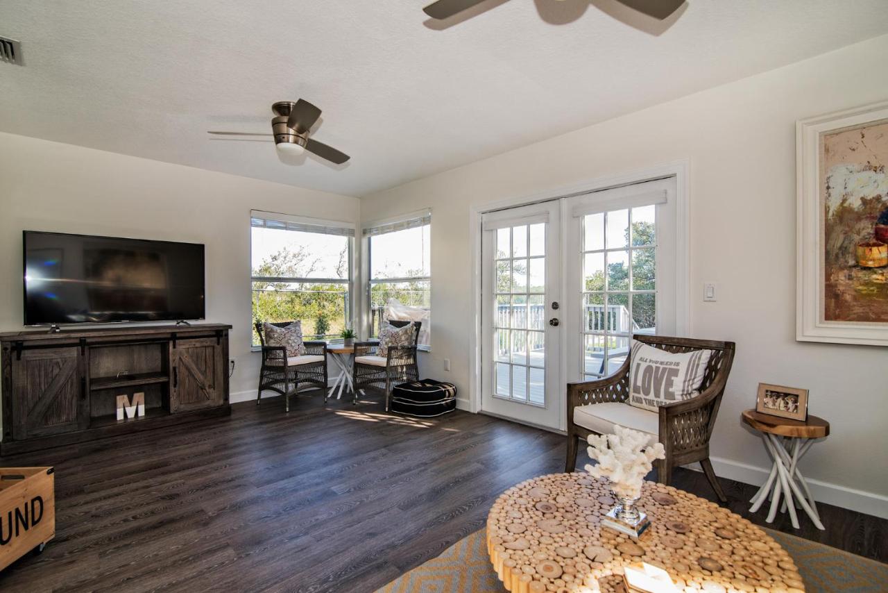 | Seaside Cottage B