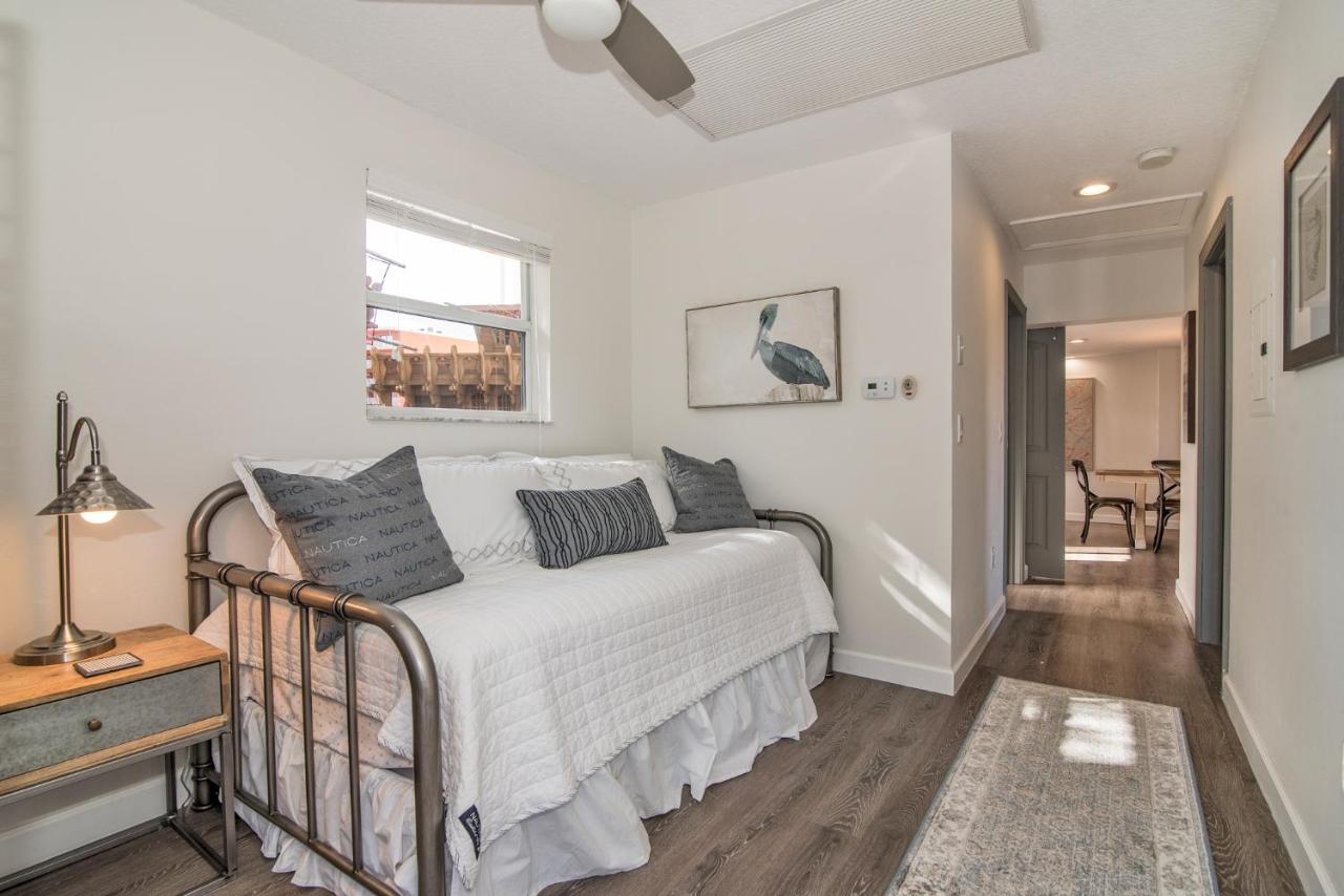 | Seaside Cottage B