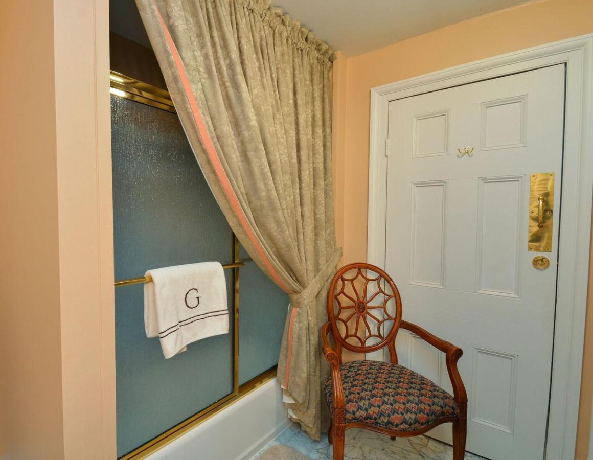 | Choctaw Hall Bed & Breakfast