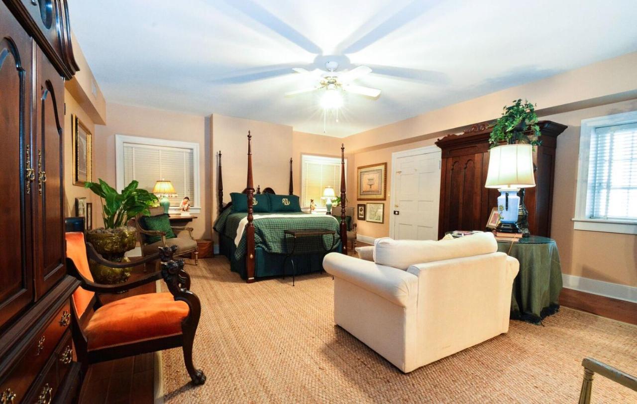 | Choctaw Hall Bed & Breakfast