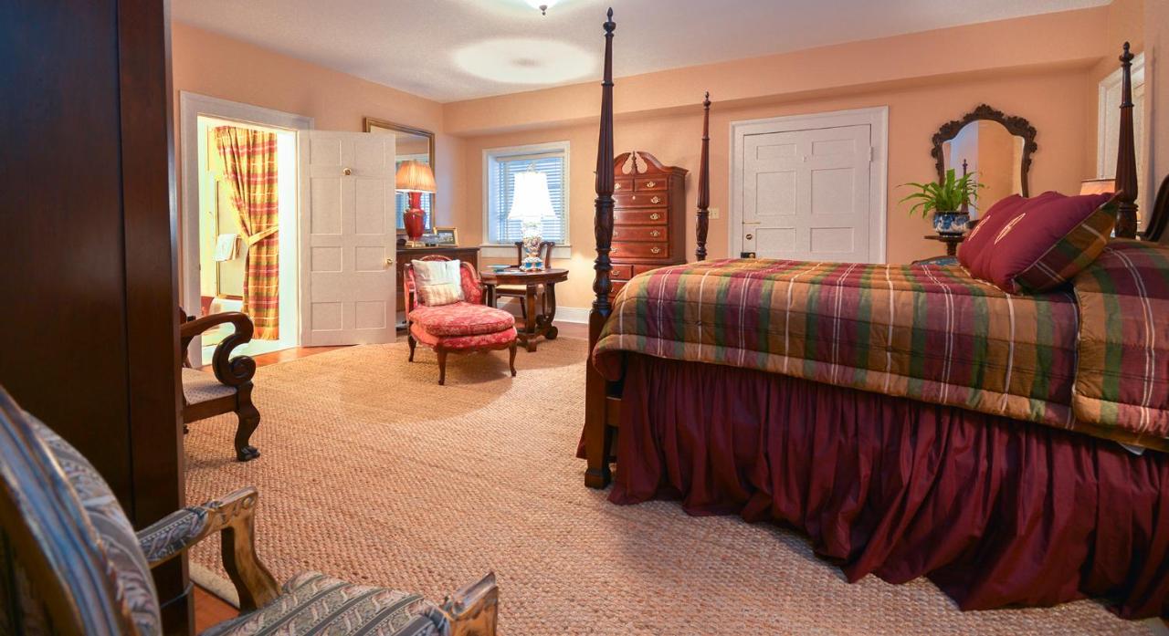 | Choctaw Hall Bed & Breakfast