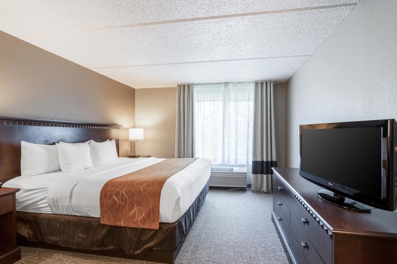 King Suite at Comfort Suites Austin Airport