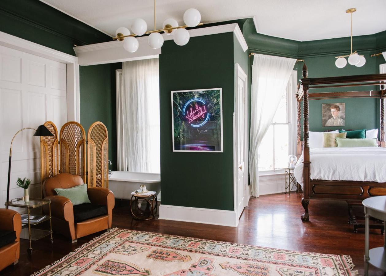 | Carr Mansion