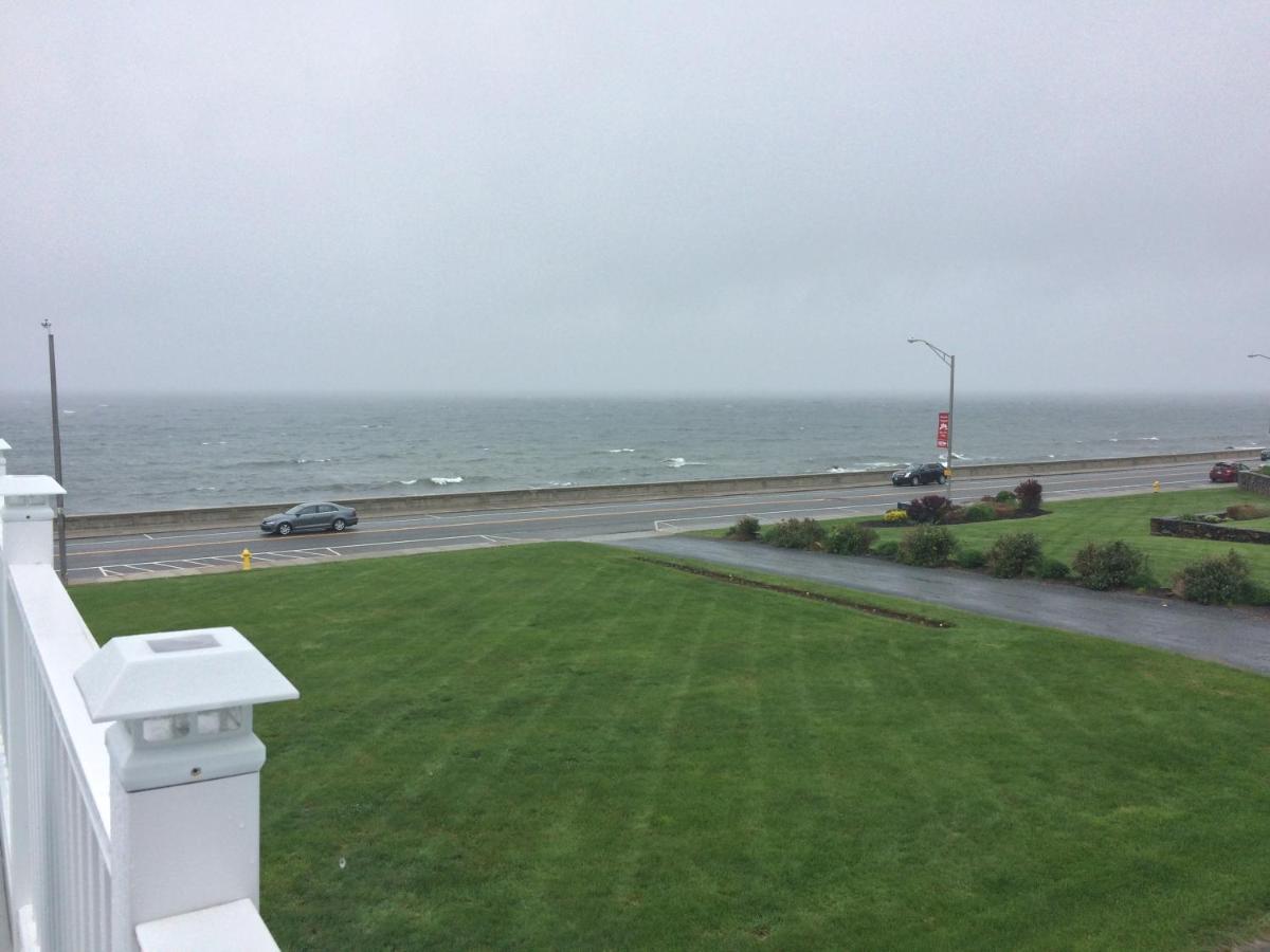 Full Ocean View 1 King Bed with Private Balcony at Atlantic House