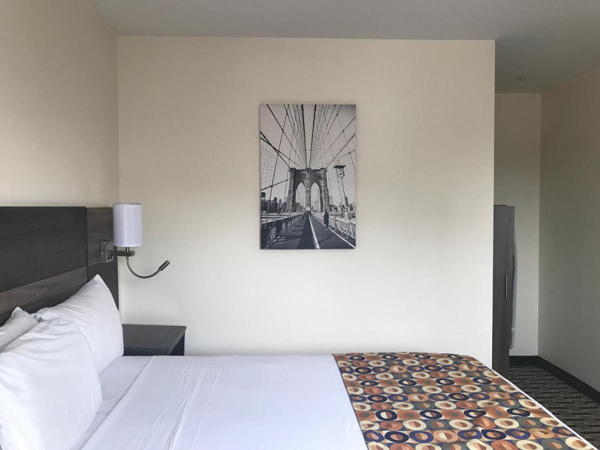 Single Room - Disability Access at Bogart Hotel
