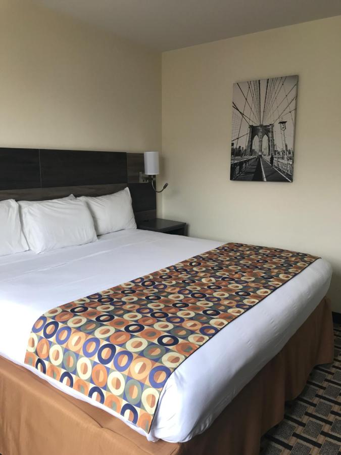 Deluxe Suite at Bogart Hotel