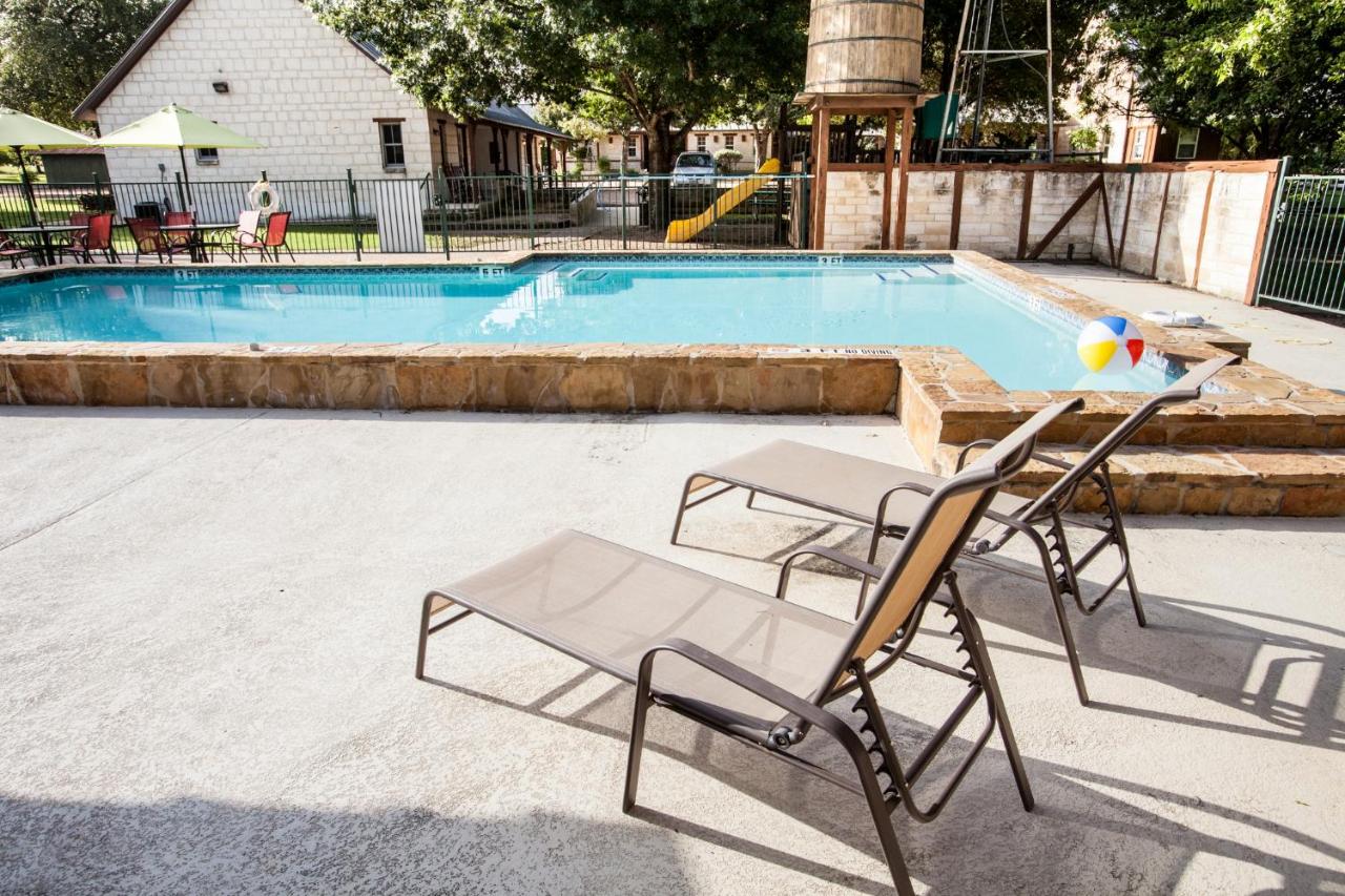| Gruene Cottages