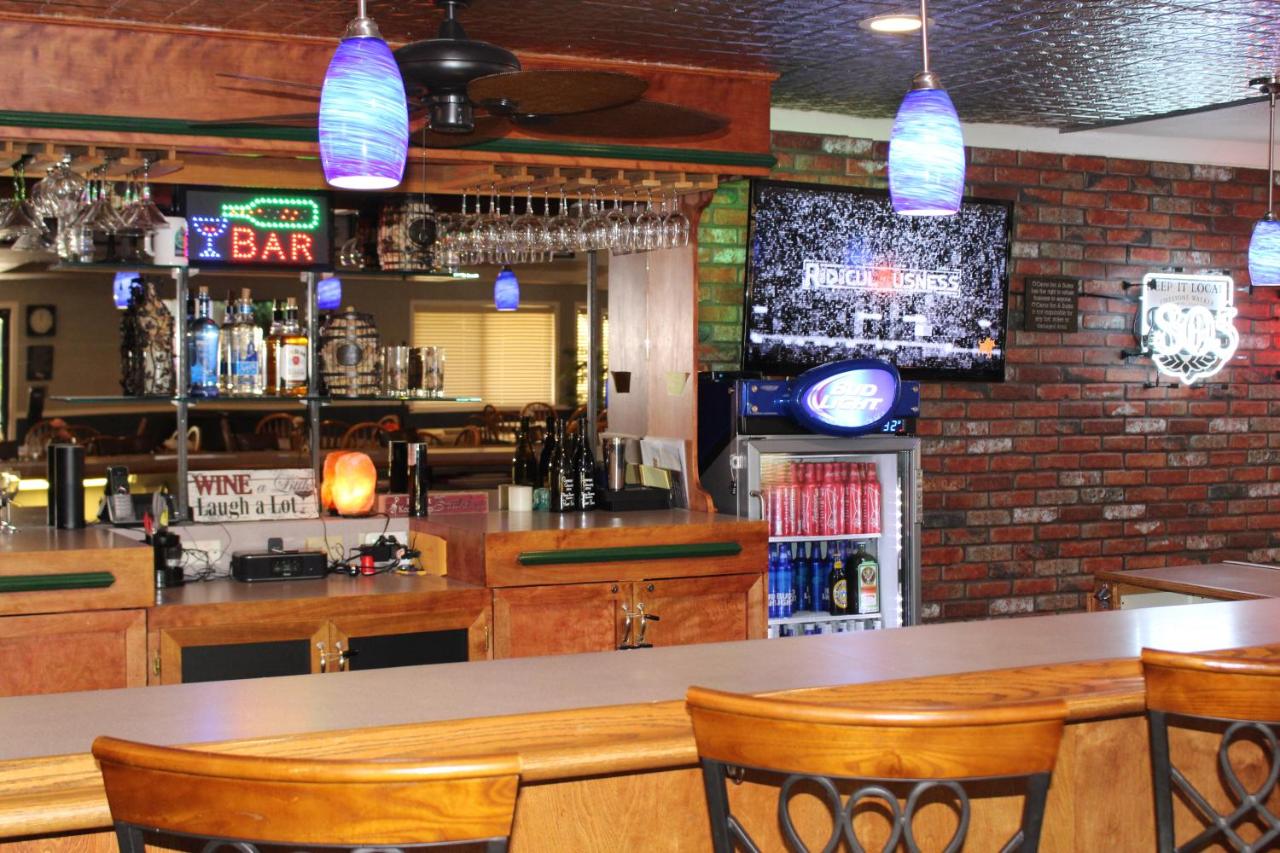 | O'Cairns Inn and Suites