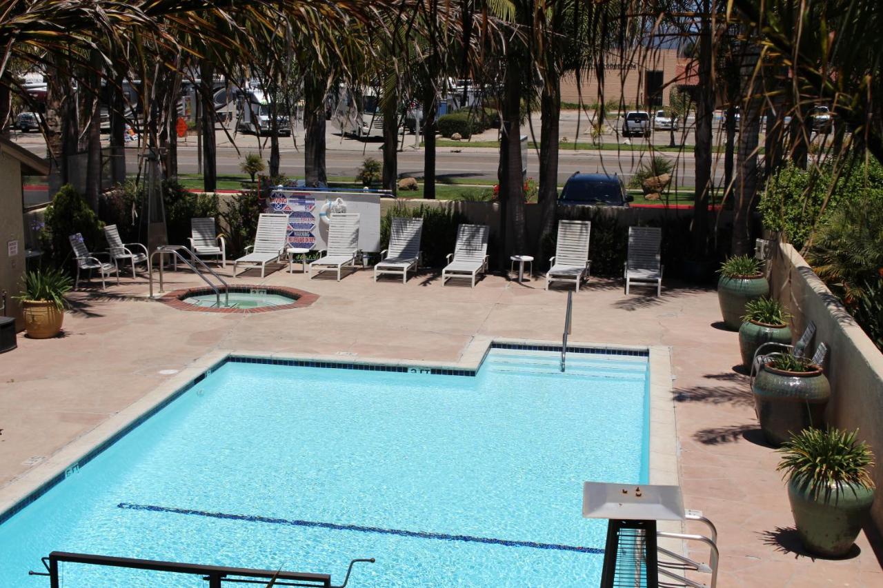  | O'Cairns Inn and Suites
