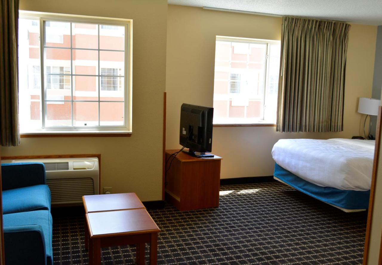 Queen Suite - Non-Smoking at MainStay Suites Dubuque at Hwy 20