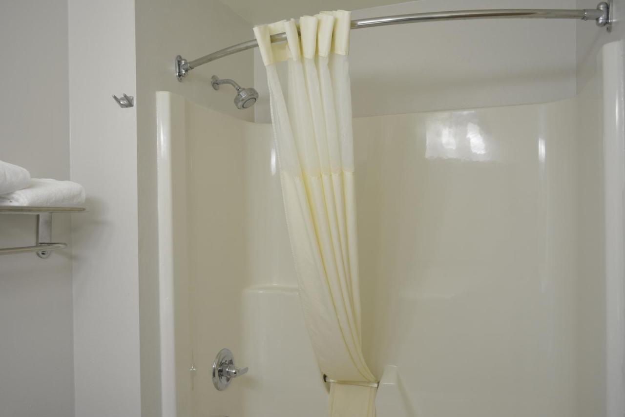 Queen Suite - Non-Smoking at MainStay Suites Dubuque at Hwy 20