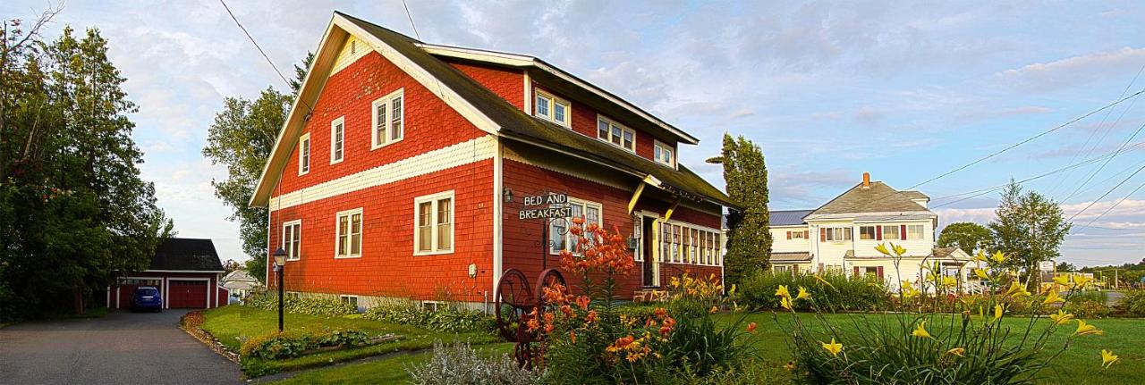  | Old Iron Inn Bed and Breakfast