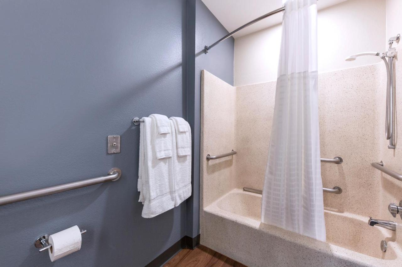 Queen studio with 1 Queen Bed - Disability Access/Non-Smoking at Extended Stay America Premier Suites Nashville Vanderbilt