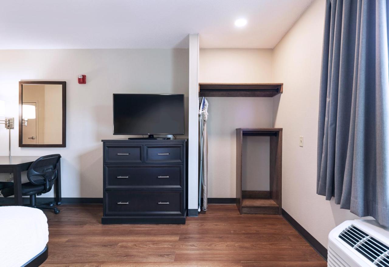 Queen studio with 1 Queen Bed - Disability Access/Non-Smoking at Extended Stay America Premier Suites Nashville Vanderbilt