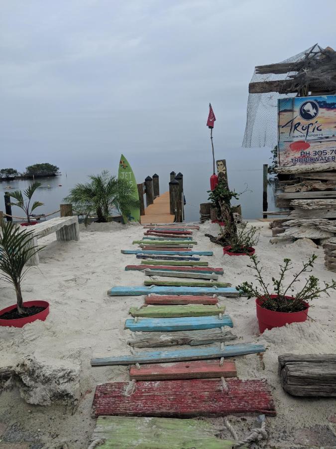 | Snappers Key Largo