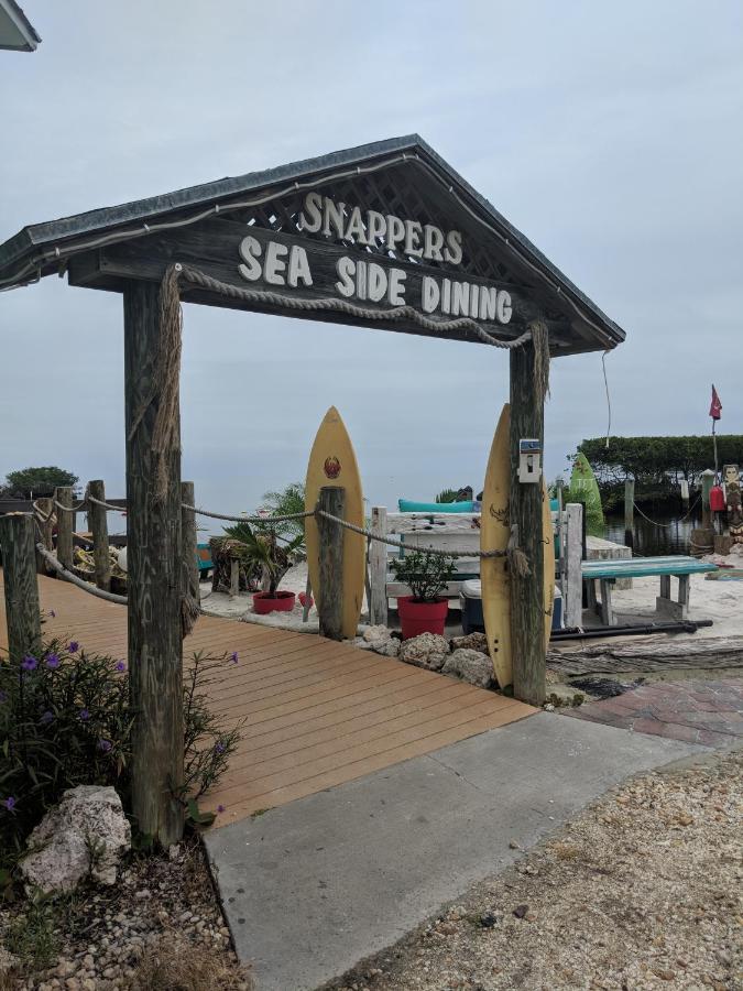| Snappers Key Largo