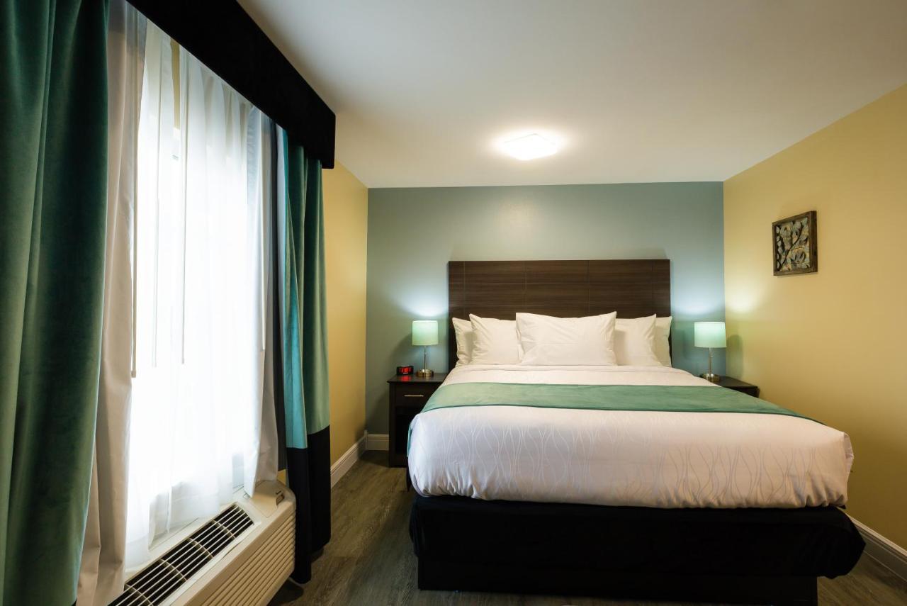 | Hawthorn Suites by Wyndham St. Robert/Ft. Leonard Wood