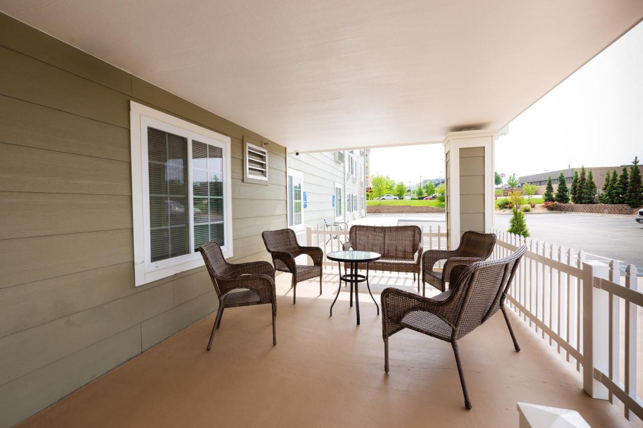 | Hawthorn Suites by Wyndham St. Robert/Ft. Leonard Wood