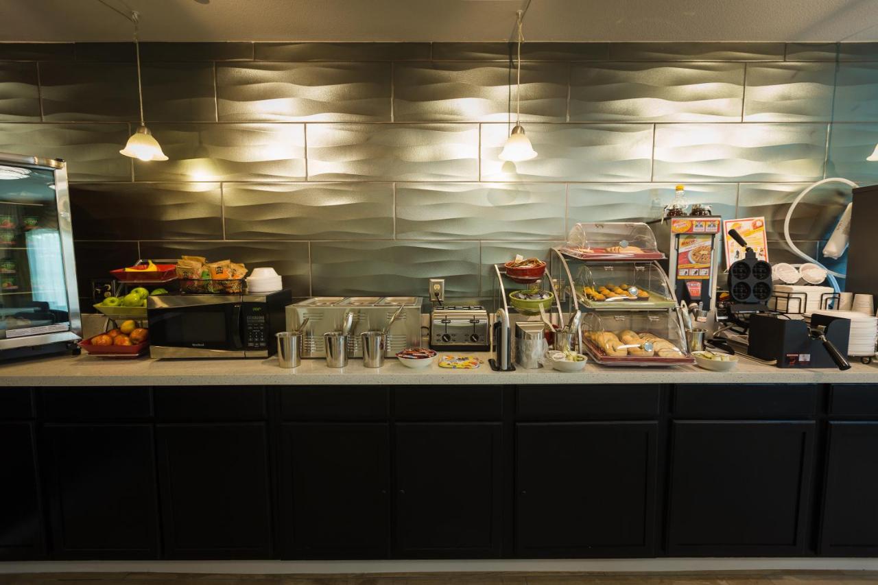 | Hawthorn Suites by Wyndham St. Robert/Ft. Leonard Wood