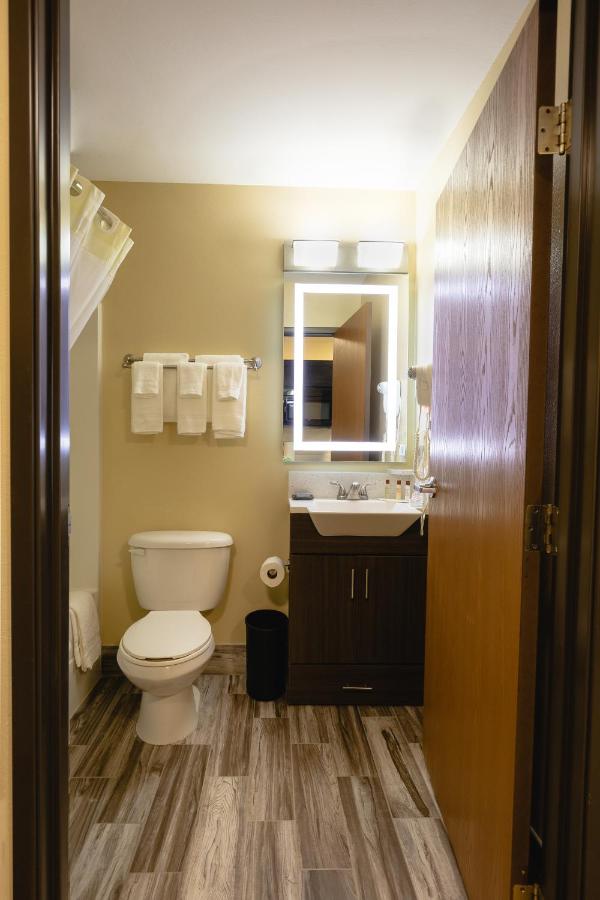 | Hawthorn Suites by Wyndham St. Robert/Ft. Leonard Wood