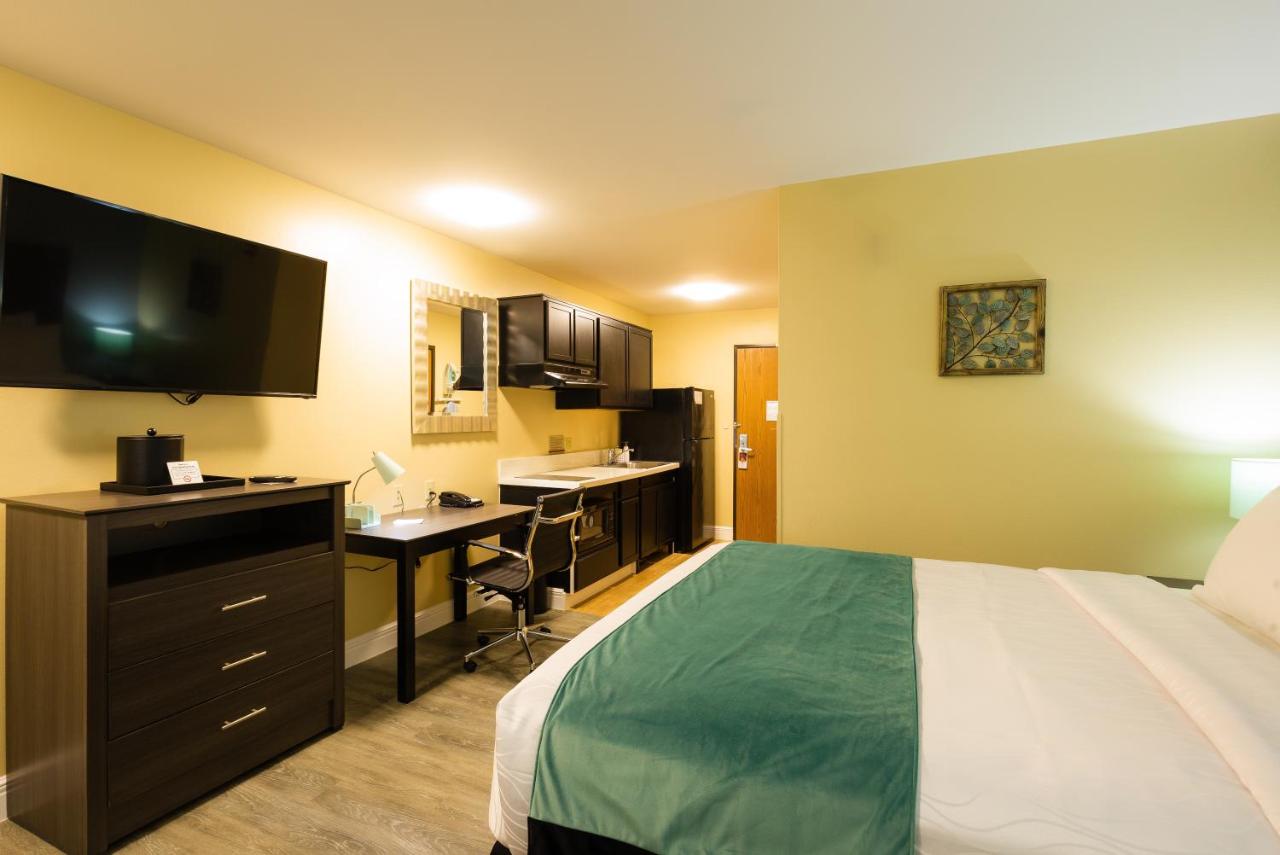 | Hawthorn Suites by Wyndham St. Robert/Ft. Leonard Wood