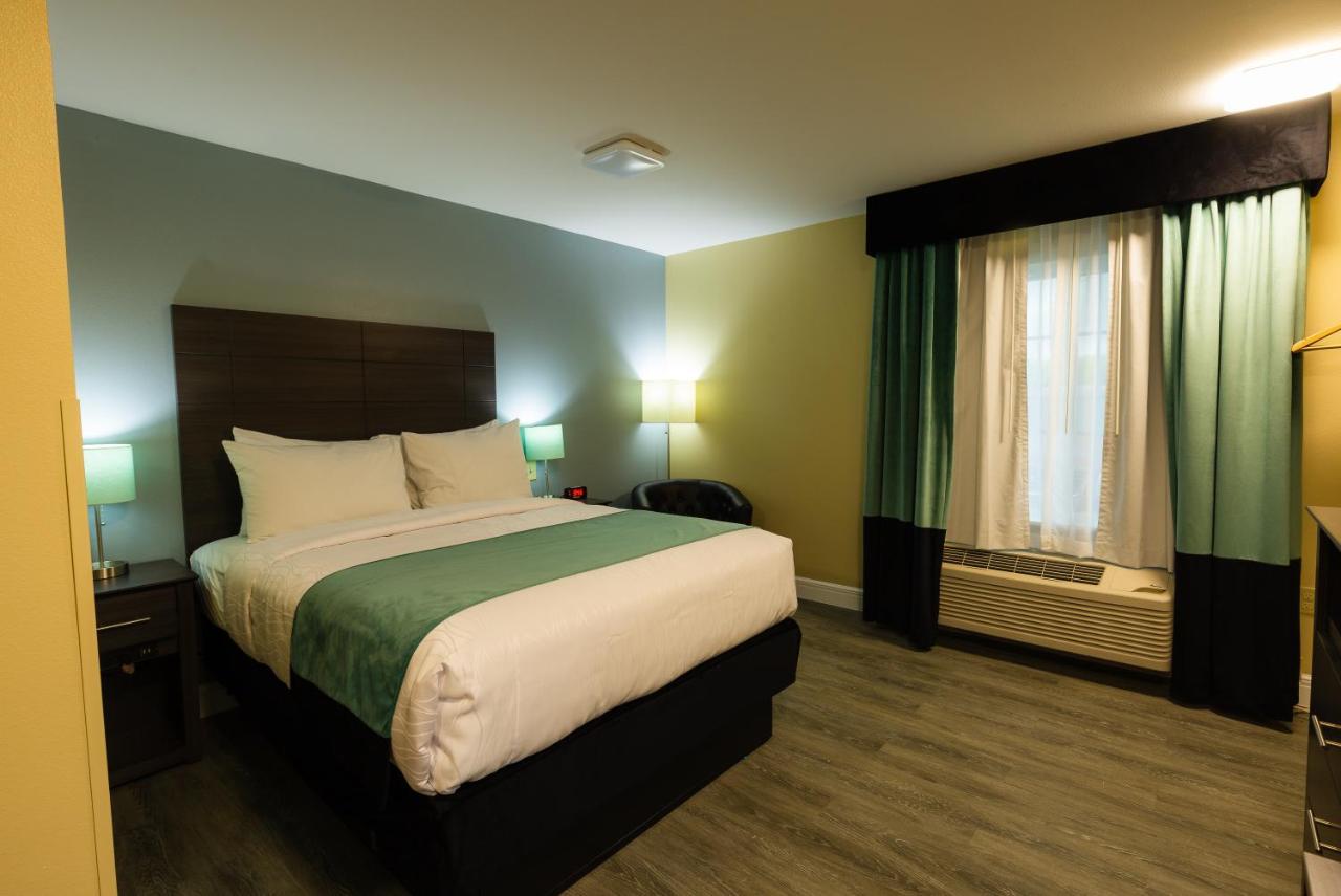 | Hawthorn Suites by Wyndham St. Robert/Ft. Leonard Wood