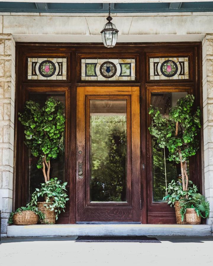 | The Mansion at Elfindale