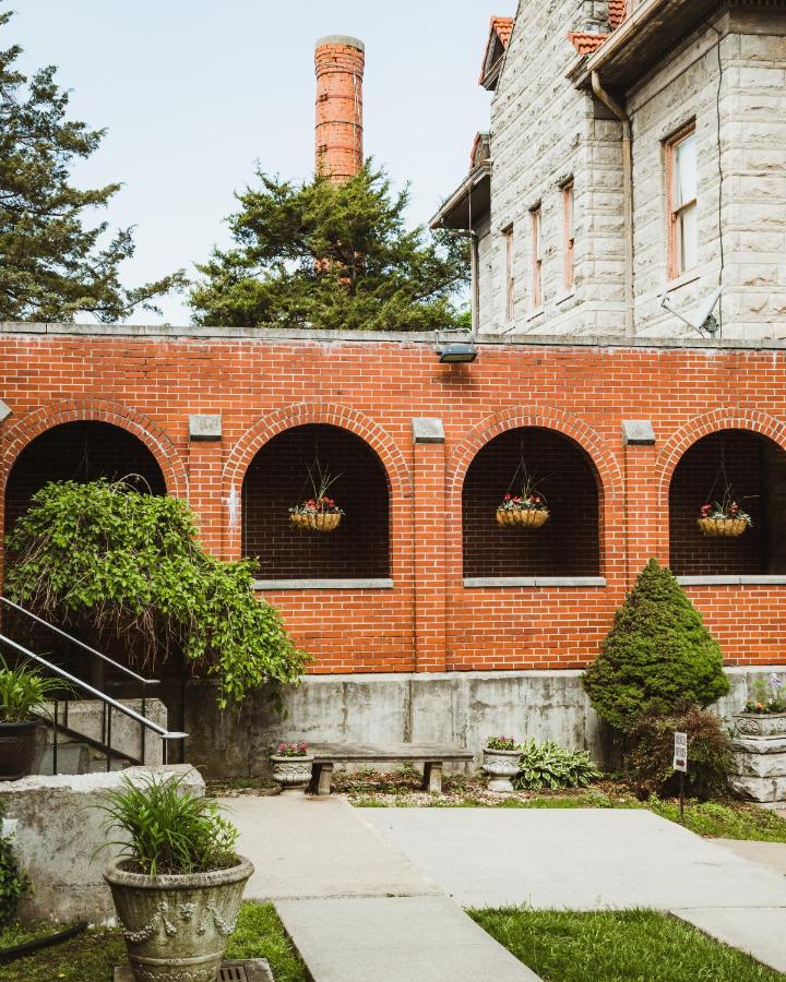 | The Mansion at Elfindale