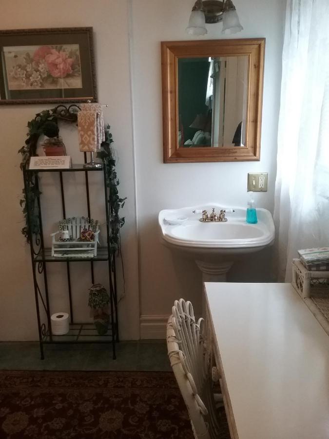  | Hanover House Bed and Breakfast