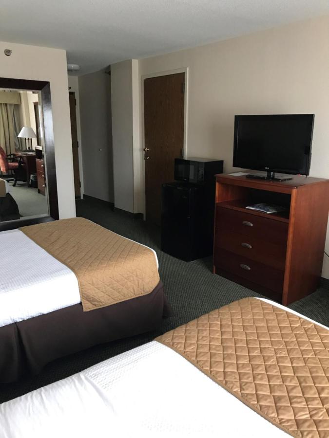 Double Mini Suite at Capital Plaza Hotel