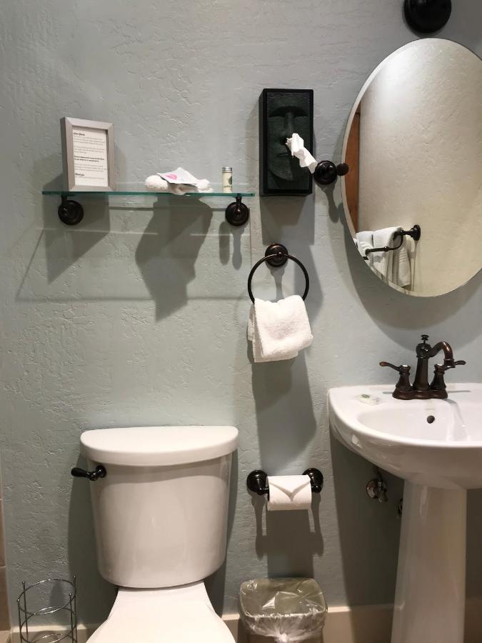Double Room with Bathroom at Hotel Sutter