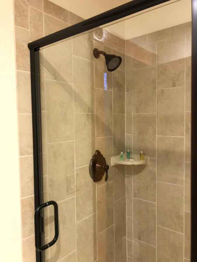 Double Room with Bathroom at Hotel Sutter