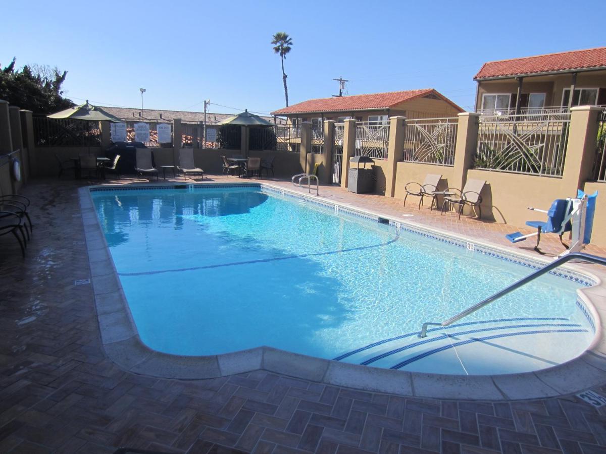 | Pacific Shores Inn